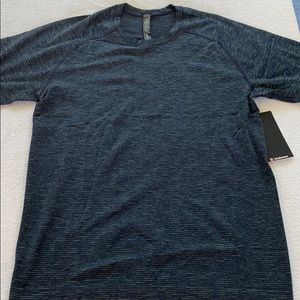 Lululemon metal vent tech ss